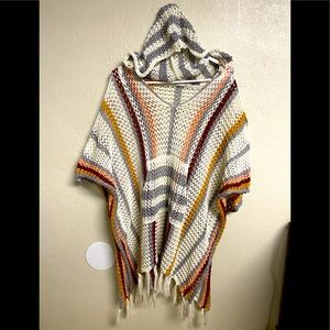 Knitted mesh top with hood/ fringes